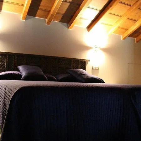 Apartamentos El Capricho Country house